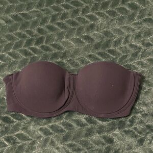 SKIMS Black Strapless Bra